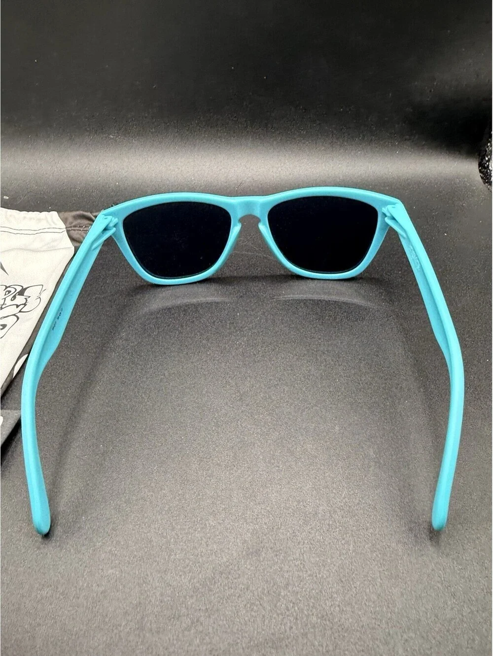 Oakley Frogskin Matte Turquoise/Grey Lenses 03-217